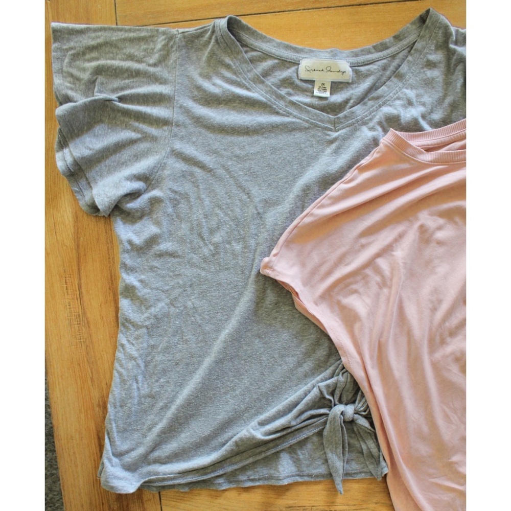 (4) Piece Women’s Plus Short Sleeve Preowned Tops 2X XXL - Picture 2 of 6